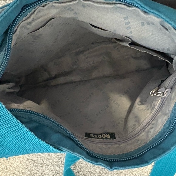 Roots‎ Teal Nylon Crossbody Shoulder Bag - Picture 7 of 11